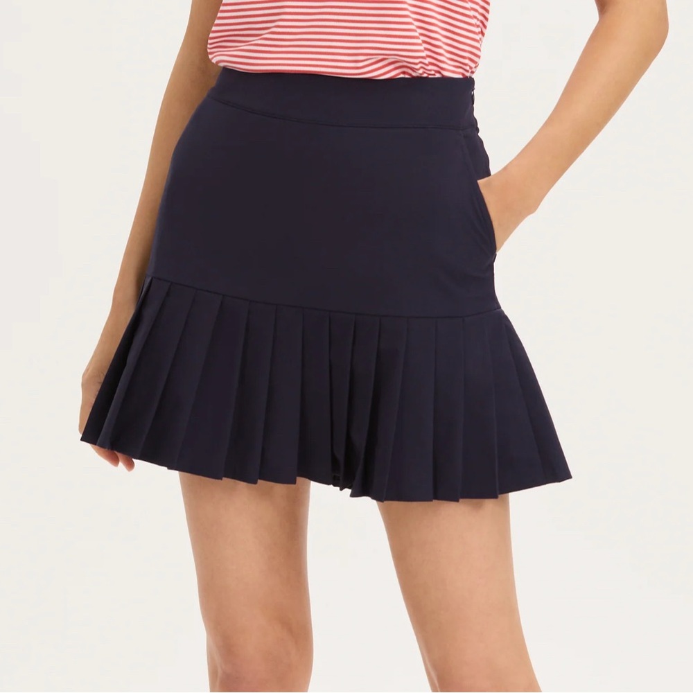 Women’s Navy Pleated Skort with Pockets